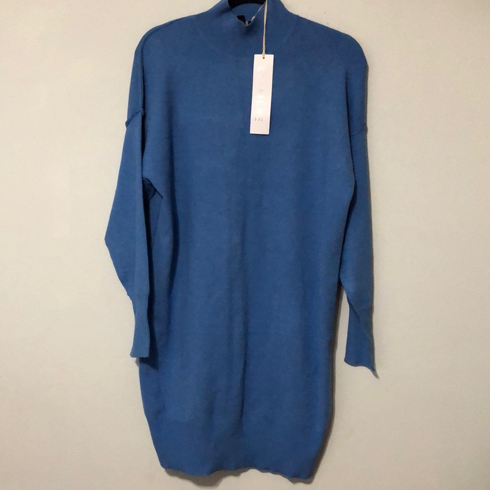 Lumiere blue long sleeves knit sweater size small